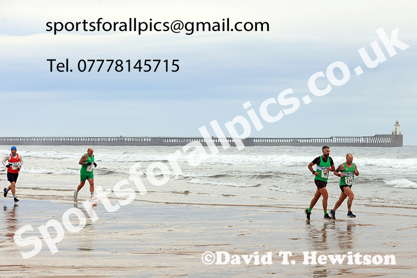 The 2024 Blyth Beach Run, Northumberland.   Photo: David T. Hewitson/Sports for All Pics
